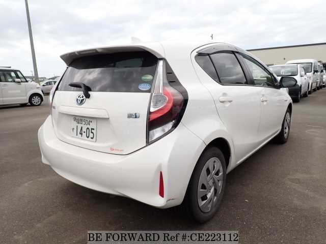Toyota AQUA HYBRID S — фото 2