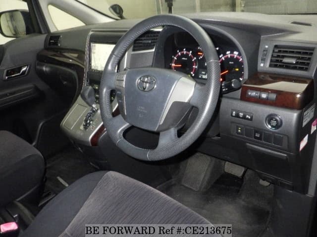 Toyota VELLFIRE 2.4Z — фото 3