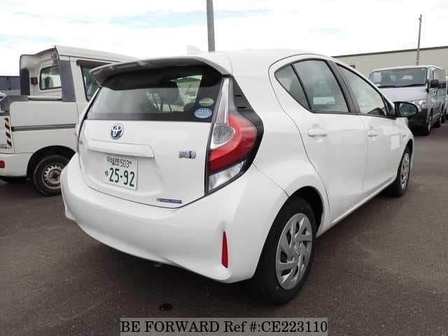 Toyota AQUA HYBRID L — фото 2