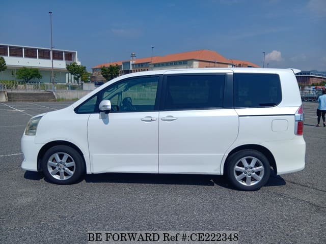 Toyota NOAH SI — фото 2