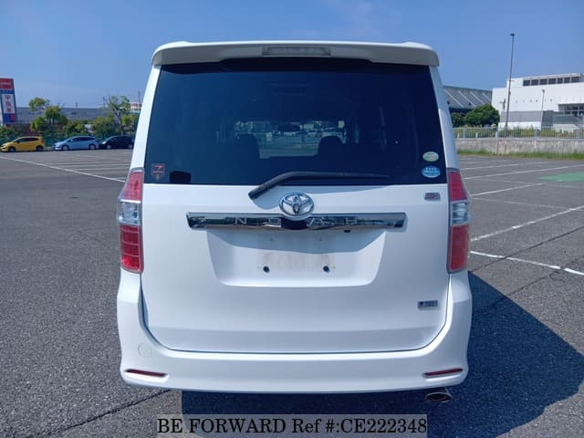 Toyota NOAH SI — фото 4