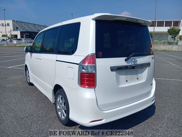 Toyota NOAH SI — фото 3
