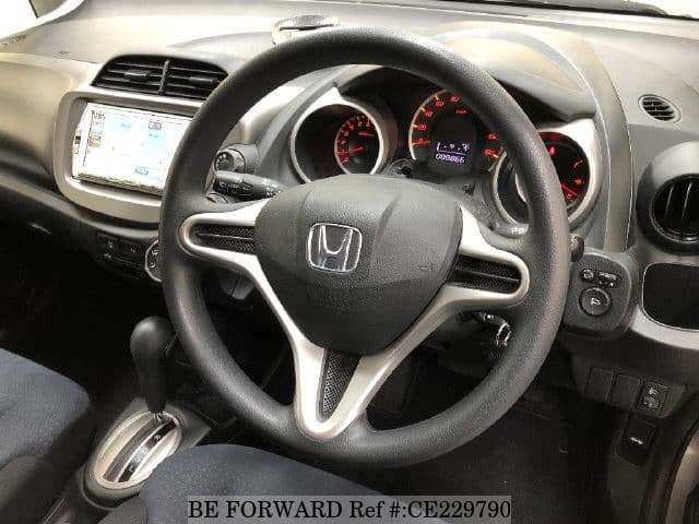 Honda FIT G — фото 3