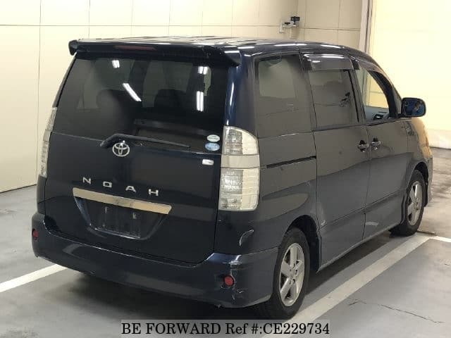 Toyota NOAH S — фото 2