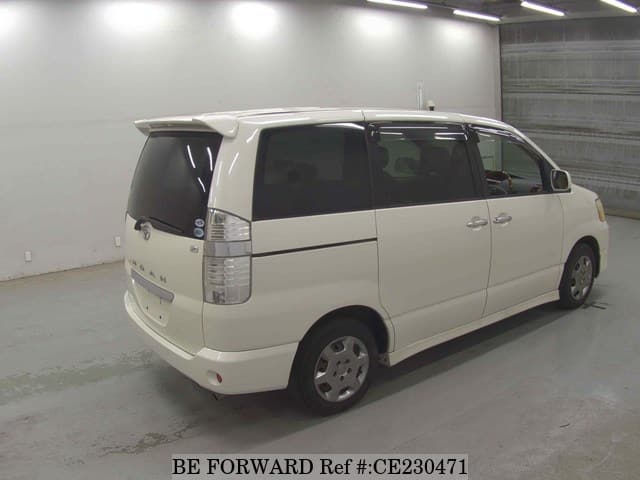 Toyota NOAH X LIMITED — фото 2