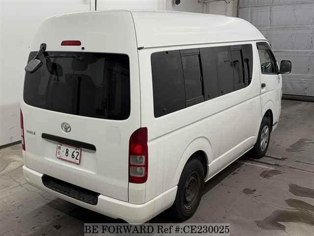 Toyota HIACE VAN — фото 2