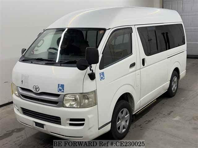 Toyota HIACE VAN — фото 1