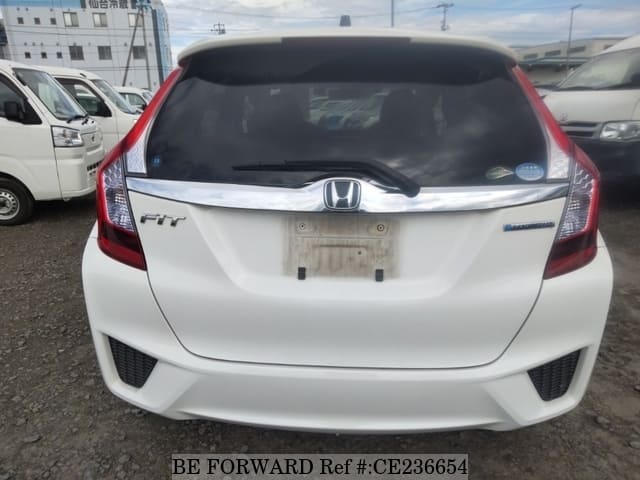 Honda FIT HYBRID — фото 3