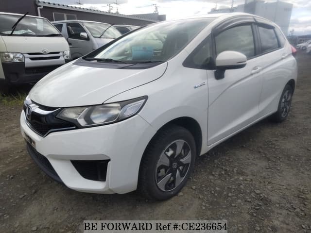 Honda FIT HYBRID — фото 1