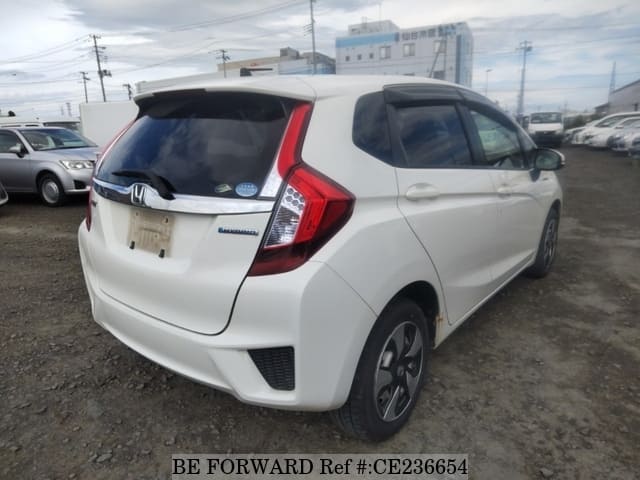 Honda FIT HYBRID — фото 2