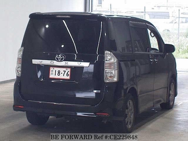 Toyota VOXY ZS KIRAMEKI — фото 2