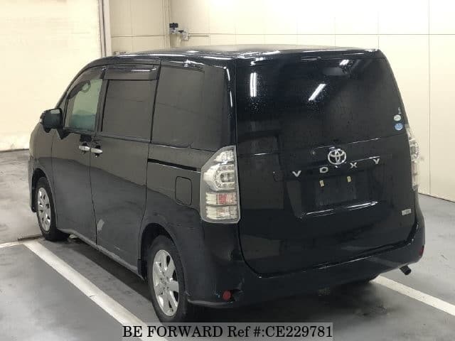 Toyota VOXY X L EDITION — фото 4