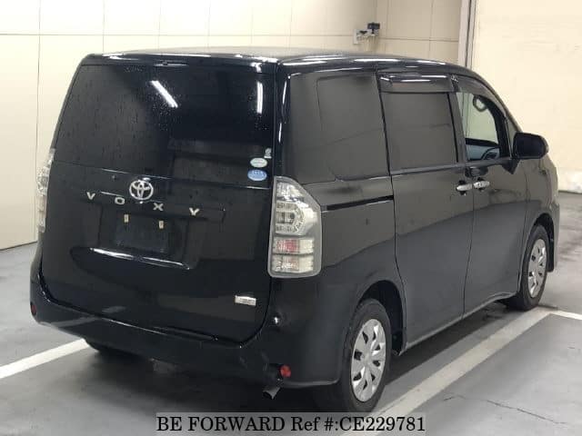 Toyota VOXY X L EDITION — фото 2