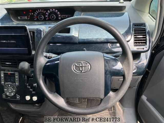 2009 TOYOTA VOXY Z image 6