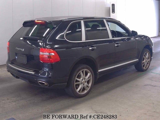 2010 PORSCHE CAYENNE image 2