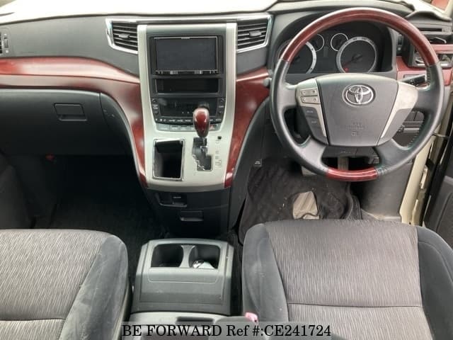 Toyota ALPHARD 240S — фото 4