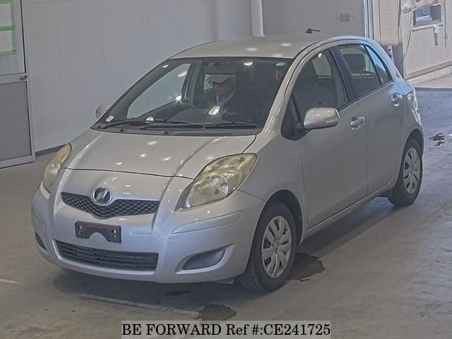 Toyota VITZ B — фото 1