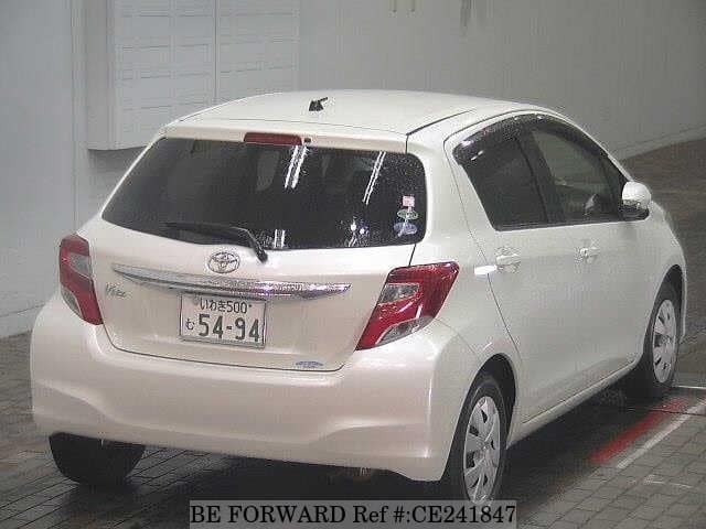 Toyota VITZ F — фото 2
