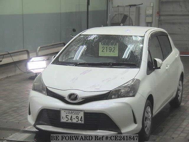 Toyota VITZ F — фото 1