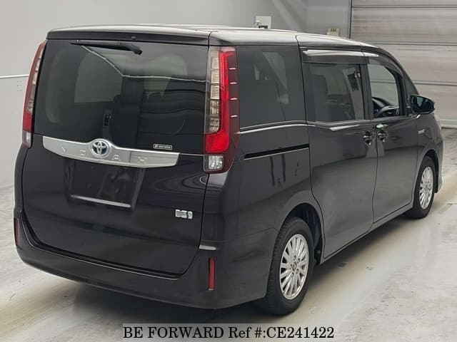 Toyota NOAH HYBRID G — фото 2