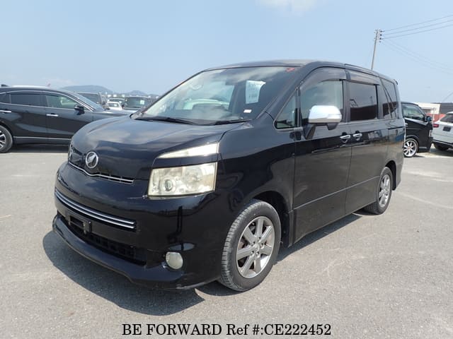 Toyota VOXY ZS KIRAMEKI — фото 1