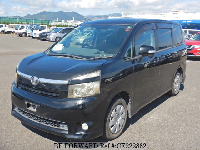 Toyota VOXY X L EDITION — фото 1