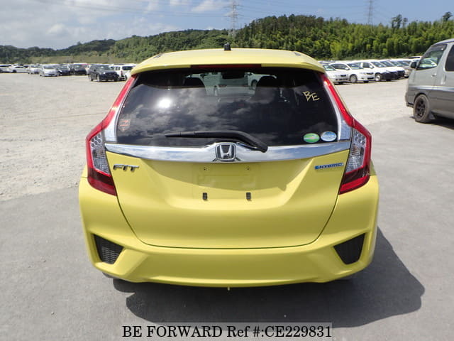 Honda FIT HYBRID F PACKAGE — фото 4