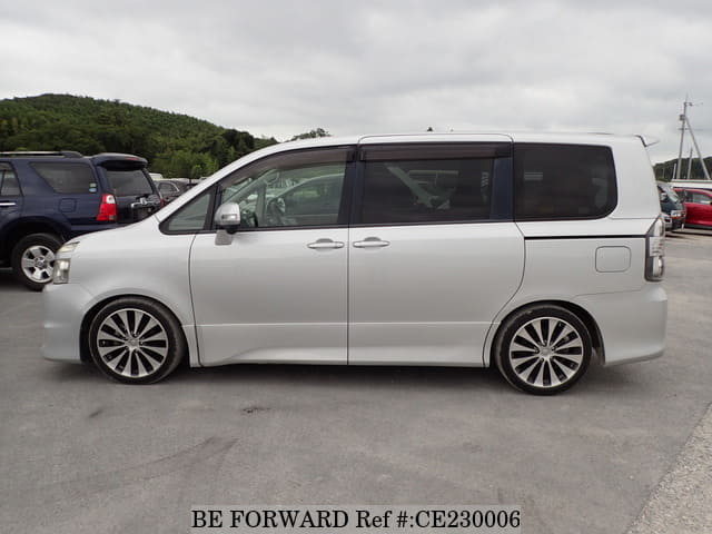 2009 TOYOTA VOXY Z image 2