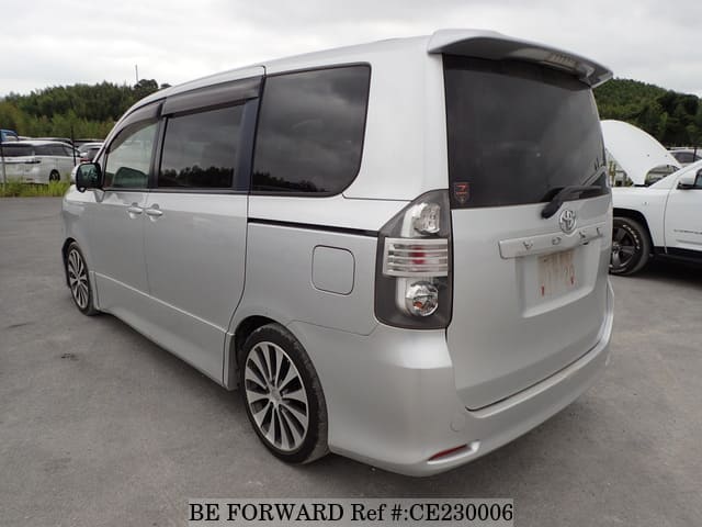 2009 TOYOTA VOXY Z image 3