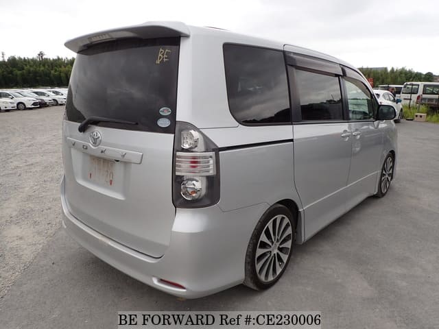 2009 TOYOTA VOXY Z image 5