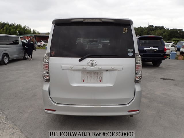 2009 TOYOTA VOXY Z image 4