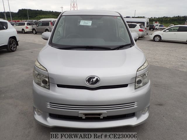 2009 TOYOTA VOXY Z image 8