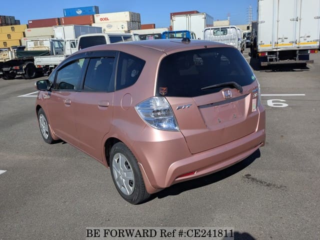 Honda FIT HYBRID SHE'S FINE STYLE — фото 3