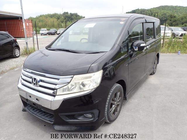 Honda STEP WGN SPADA Z — фото 1