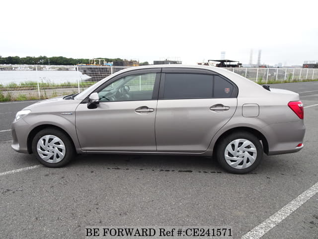 Toyota COROLLA AXIO HYBRID — фото 2