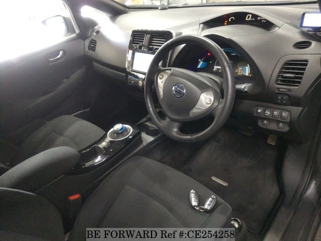 Nissan LEAF G — фото 4