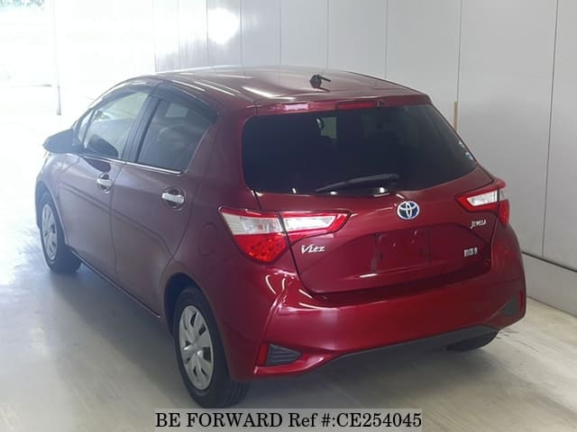 Toyota VITZ HYBRID JEWELA — фото 2