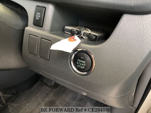 Toyota NOAH SI — фото 4