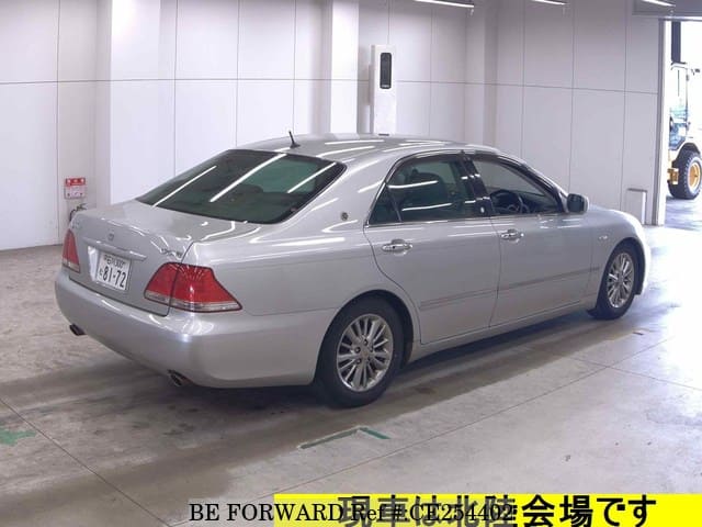 Toyota CROWN ROYAL SALOON PREMIUM 50TH ED — фото 2