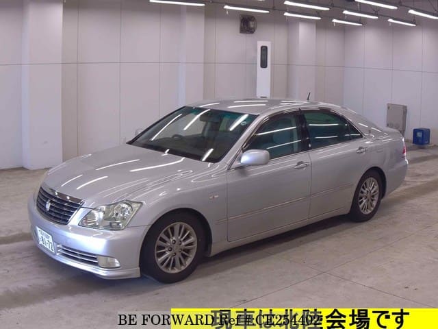 Toyota CROWN ROYAL SALOON PREMIUM 50TH ED — фото 1