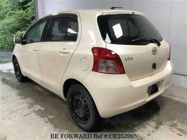 Toyota VITZ — фото 2