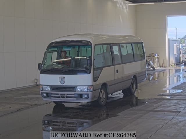 Toyota COASTER — фото 1
