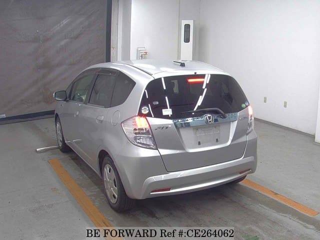 Honda FIT HYBRID — фото 3