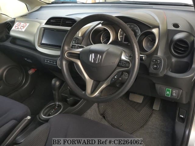 Honda FIT HYBRID — фото 4