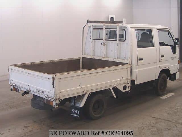 Toyota DYNA TRUCK W CAB — фото 2