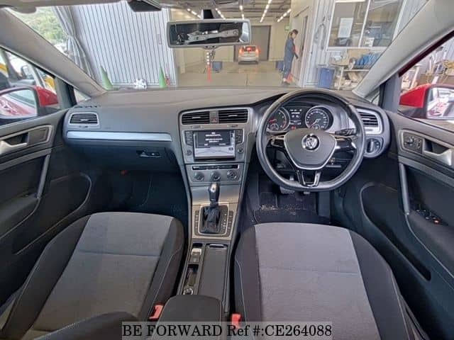 Volkswagen GOLF TSI TRENDLINE BLUE MOTION TEC — фото 4