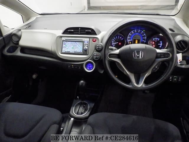 Honda FIT HYBRID SMART SELECTION — фото 3