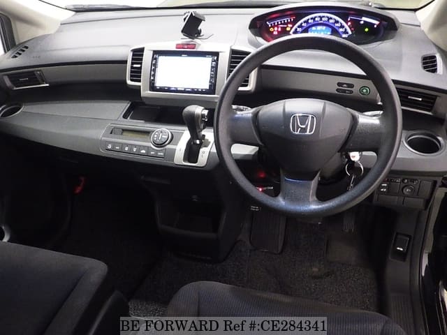 Honda FREED G AERO — фото 3