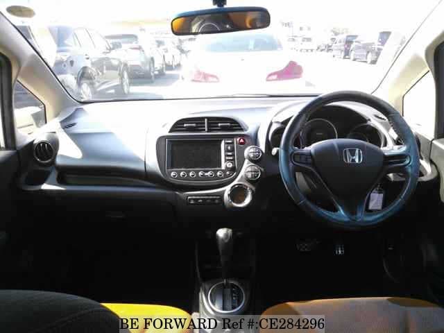 Honda FIT RS — фото 3