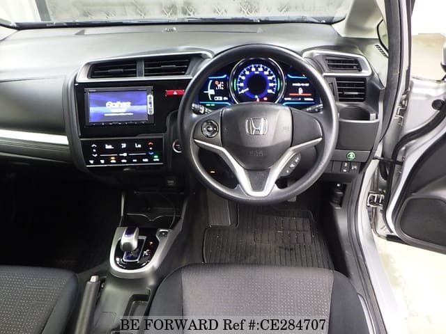 Honda FIT HYBRID F PACKAGE — фото 3
